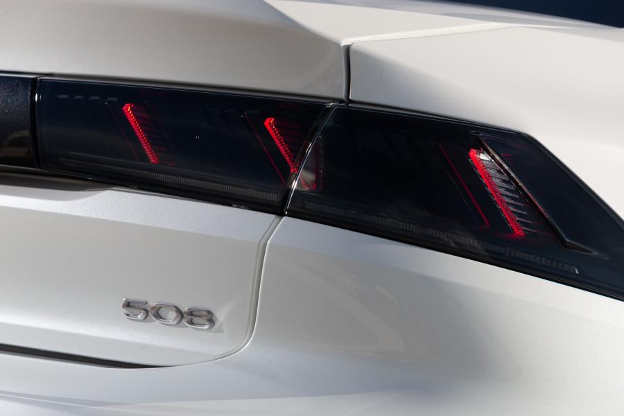 Детали экстерьера Peugeot 508 GT Line 2018 года  (WW) (фото 32 из 42)